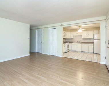 6708 W 107th Street - Photo Thumbnail 3