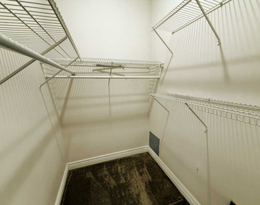 4962 N Milwaukee Avenue - Photo Thumbnail 10