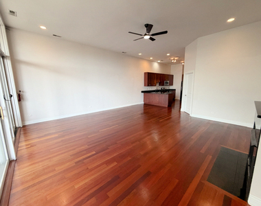 4962 N Milwaukee Avenue - Photo Thumbnail 3
