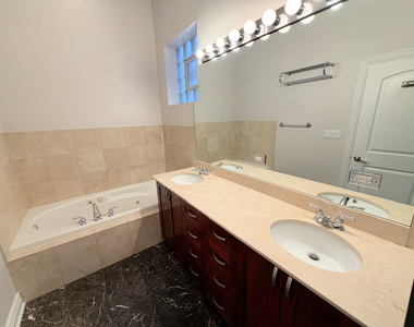 4962 N Milwaukee Avenue - Photo Thumbnail 5