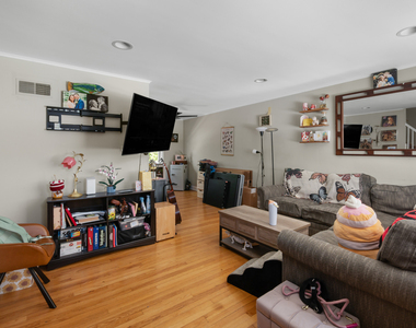 5638 W Carmen Avenue - Photo Thumbnail 2