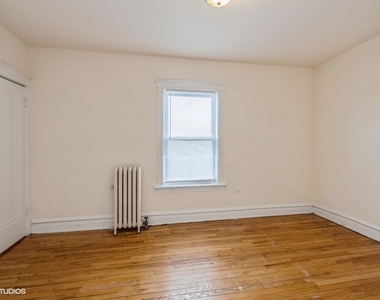 4935 W 18th Street - Photo Thumbnail 3