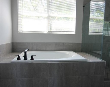 1740 Bolton Road Nw - Photo Thumbnail 36