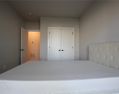 1740 Bolton Road Nw - Photo Thumbnail 30