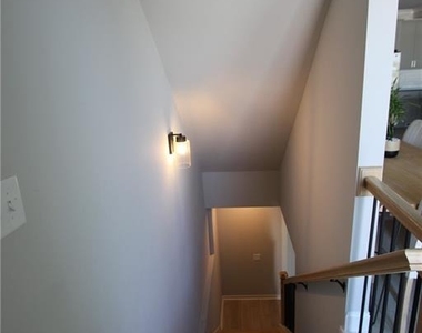 1740 Bolton Road Nw - Photo Thumbnail 15