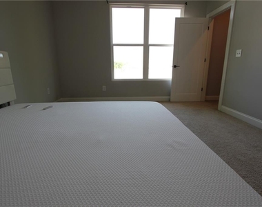 1740 Bolton Road Nw - Photo Thumbnail 23