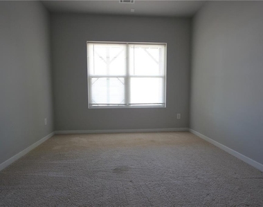 1740 Bolton Road Nw - Photo Thumbnail 24