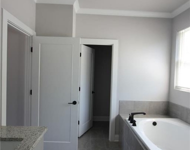 1740 Bolton Road Nw - Photo Thumbnail 38