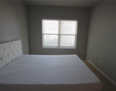 1740 Bolton Road Nw - Photo Thumbnail 28