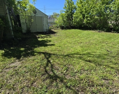 1436 Beach Avenue - Photo Thumbnail 17