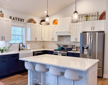 1717 S Stone Creek Boulevard - Photo Thumbnail 39