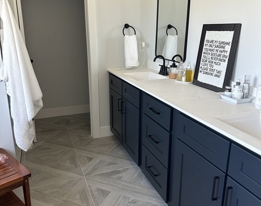 1717 S Stone Creek Boulevard - Photo Thumbnail 19