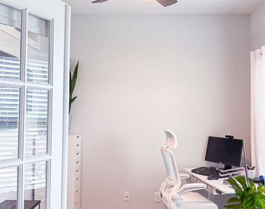 1717 S Stone Creek Boulevard - Photo Thumbnail 4