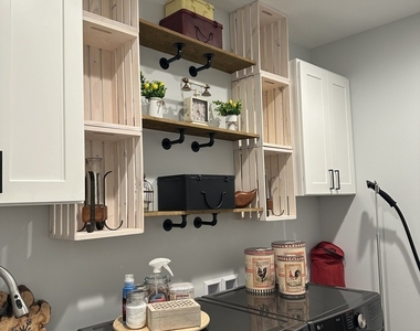 1717 S Stone Creek Boulevard - Photo Thumbnail 13