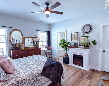 1717 S Stone Creek Boulevard - Photo Thumbnail 18