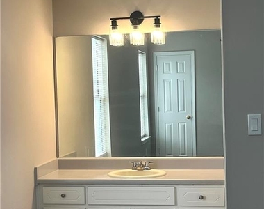 5843 Summerglen Lane - Photo Thumbnail 12