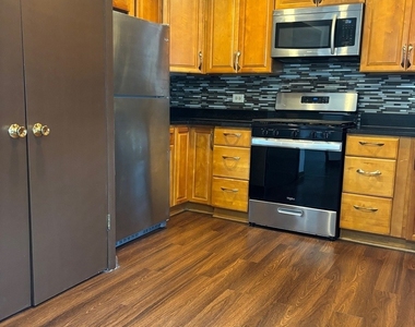 851 N Northwest Highway - Photo Thumbnail 4