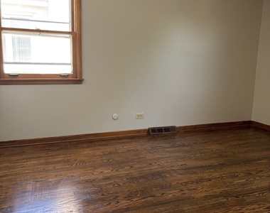 851 N Northwest Highway - Photo Thumbnail 14