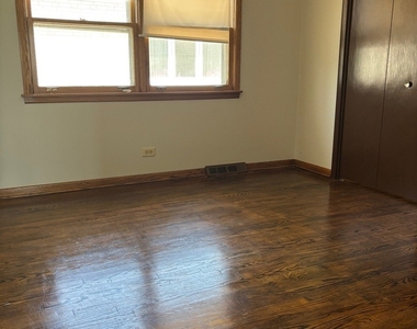 851 N Northwest Highway - Photo Thumbnail 10