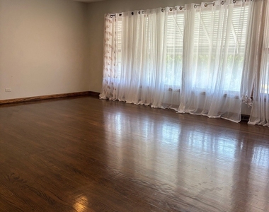 851 N Northwest Highway - Photo Thumbnail 1