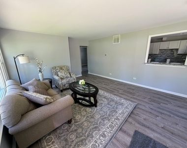 622 N Garfield Street - Photo Thumbnail 1