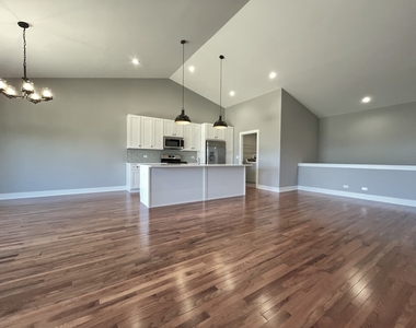 970 Meadow Lane - Photo Thumbnail 8
