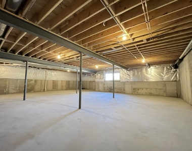 970 Meadow Lane - Photo Thumbnail 24