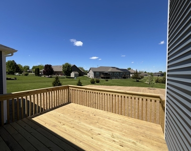 970 Meadow Lane - Photo Thumbnail 1