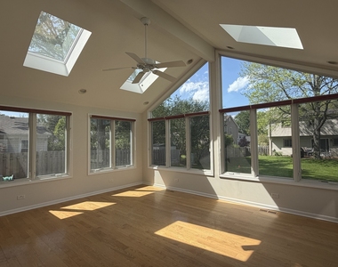 1161 Parker Lane - Photo Thumbnail 2