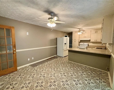 2712 Sherlock Drive - Photo Thumbnail 7