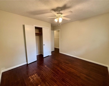 2712 Sherlock Drive - Photo Thumbnail 18