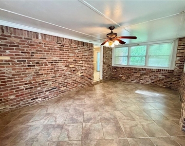 2712 Sherlock Drive - Photo Thumbnail 3