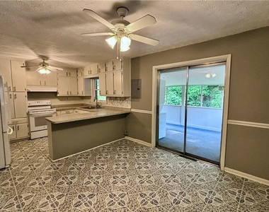 2712 Sherlock Drive - Photo Thumbnail 5