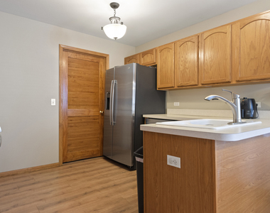 2805 Packford Lane - Photo Thumbnail 12