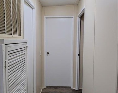 99 Center Grove Drive - Photo Thumbnail 17