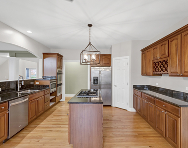 3n812 John Greenleaf Whittier Place - Photo Thumbnail 27