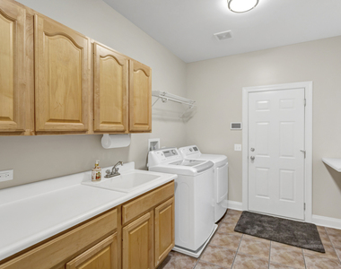 3n812 John Greenleaf Whittier Place - Photo Thumbnail 41