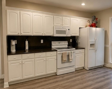 463 Valleyside Drive - Photo Thumbnail 16
