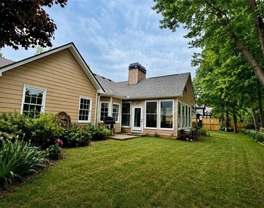 463 Valleyside Drive - Photo Thumbnail 15