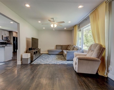1848 Winthrop Drive Se - Photo Thumbnail 6