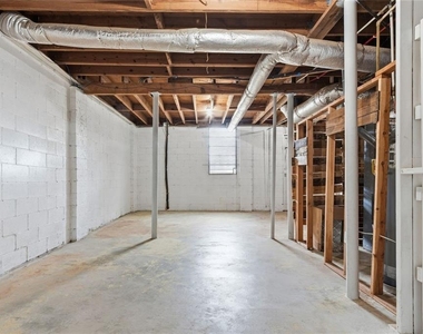1848 Winthrop Drive Se - Photo Thumbnail 32