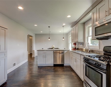1848 Winthrop Drive Se - Photo Thumbnail 12