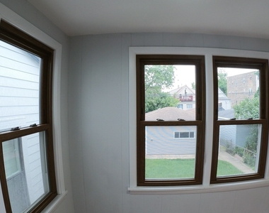 4219 N Albany Avenue - Photo Thumbnail 16