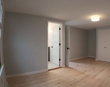 4219 N Albany Avenue - Photo Thumbnail 18