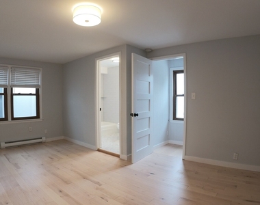 4219 N Albany Avenue - Photo Thumbnail 17