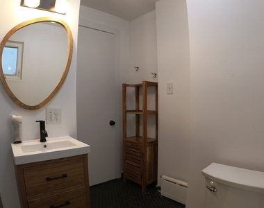 4219 N Albany Avenue - Photo Thumbnail 2