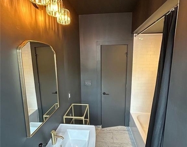 128 Peachtree Memorial Drive Nw - Photo Thumbnail 7