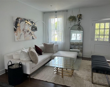 128 Peachtree Memorial Drive Nw - Photo Thumbnail 2