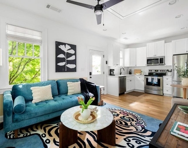 1054 Euclid Avenue Ne - Photo Thumbnail 15
