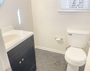 860 Crab Orchard Drive - Photo Thumbnail 23